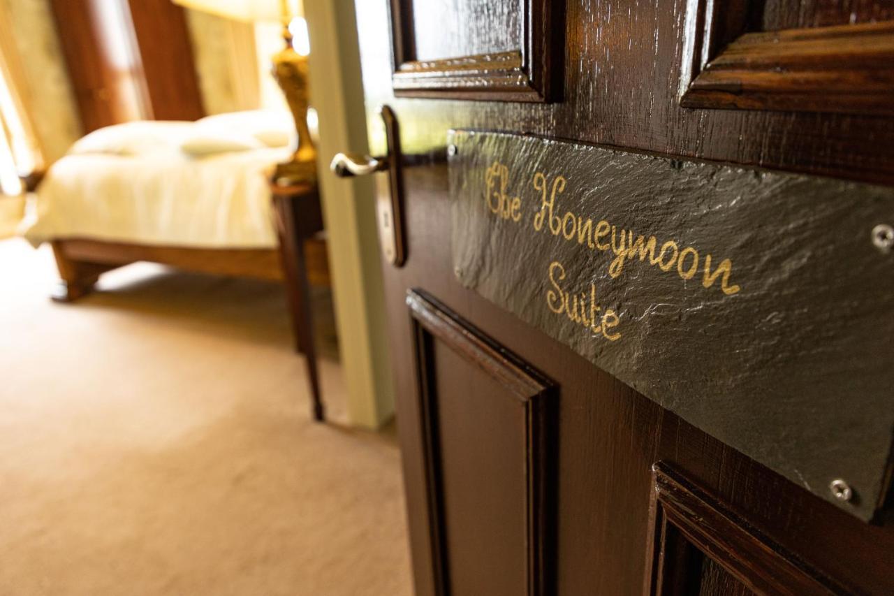 Ballinalacken Castle Country House Hotel Doolin Exteriér fotografie
