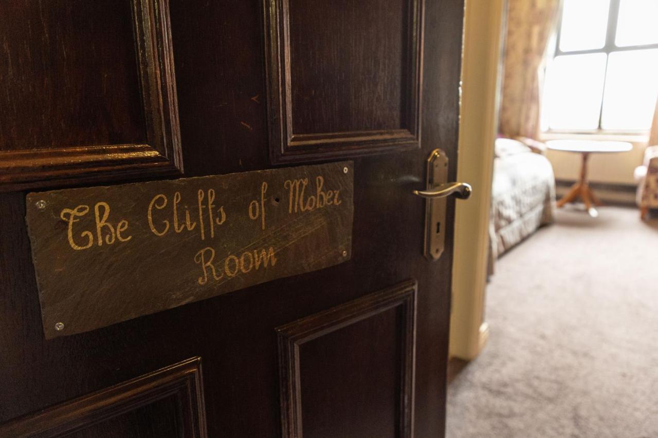 Ballinalacken Castle Country House Hotel Doolin Exteriér fotografie